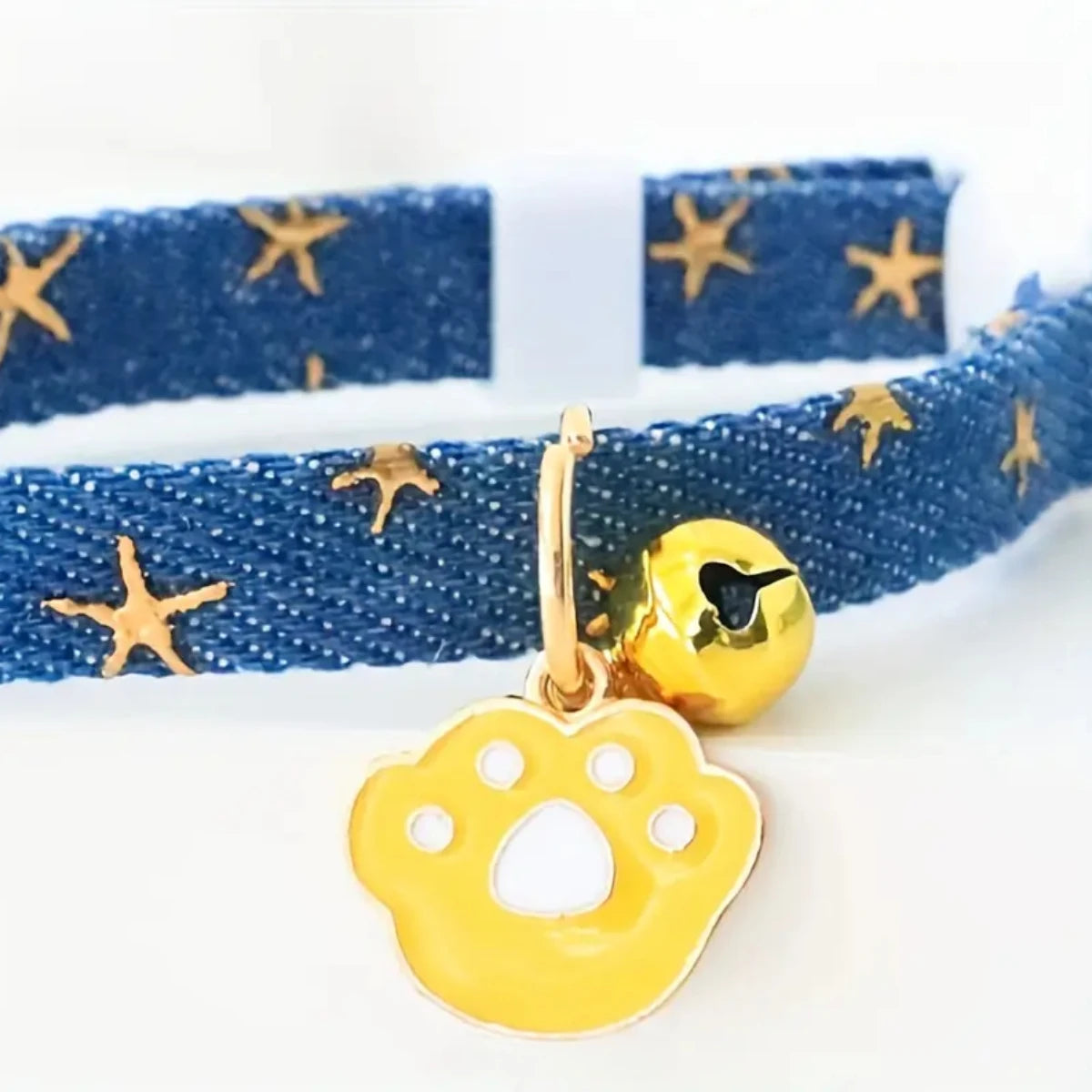 cute pet collar with bells and safety buckles