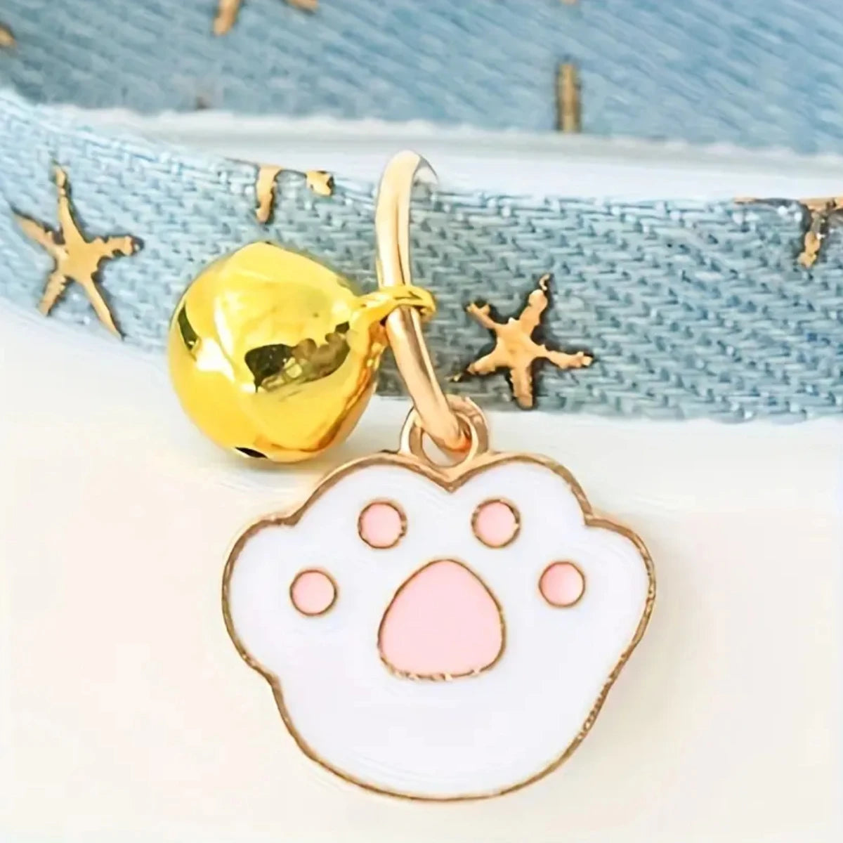 cute pet collar with bells and safety buckles